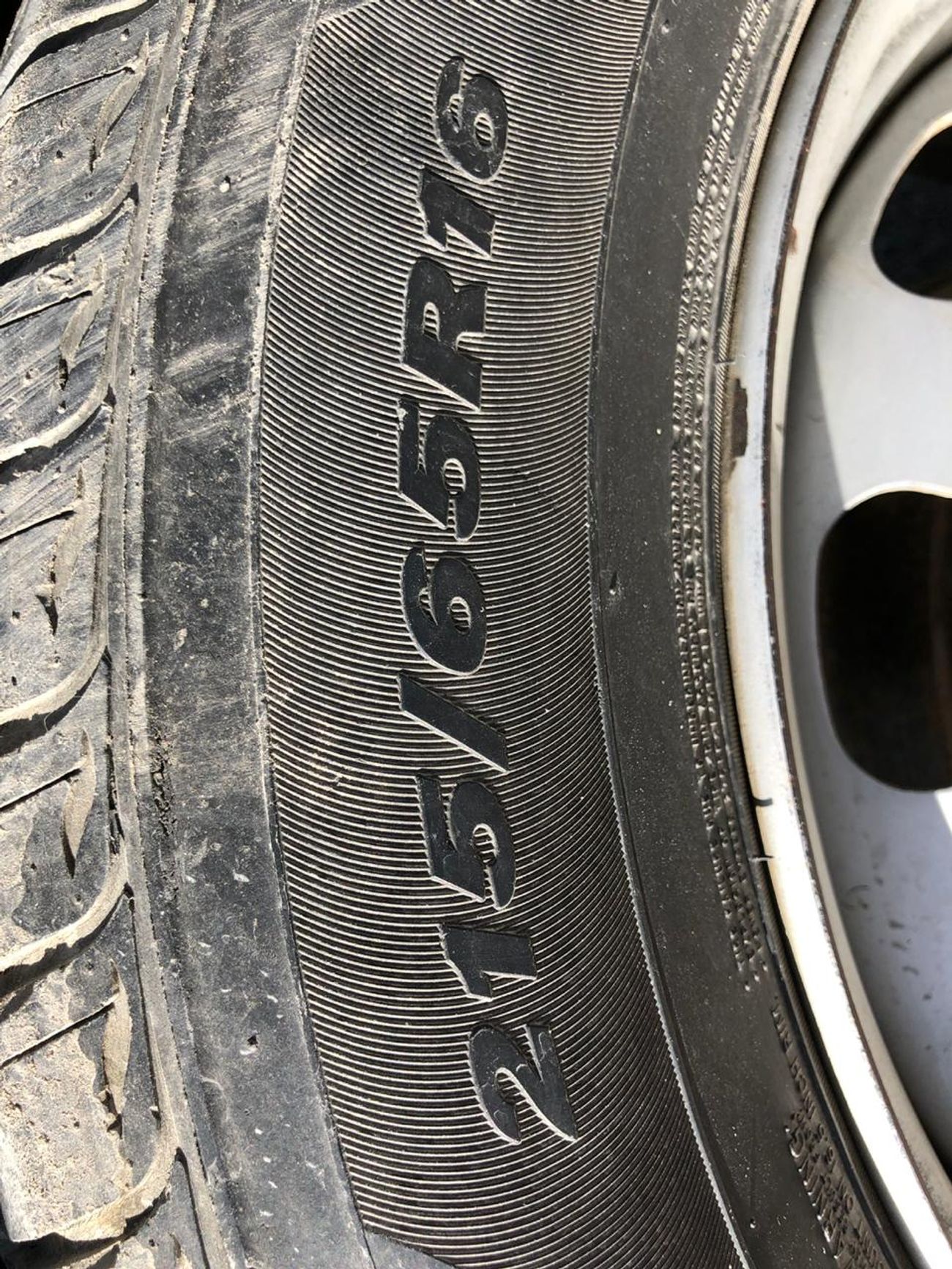 Renault Duster 2.0L, 16" Tyre, Roof Rail, Front Door Speakers, MP3, CD-Player, Bluetooth, LOT-3289