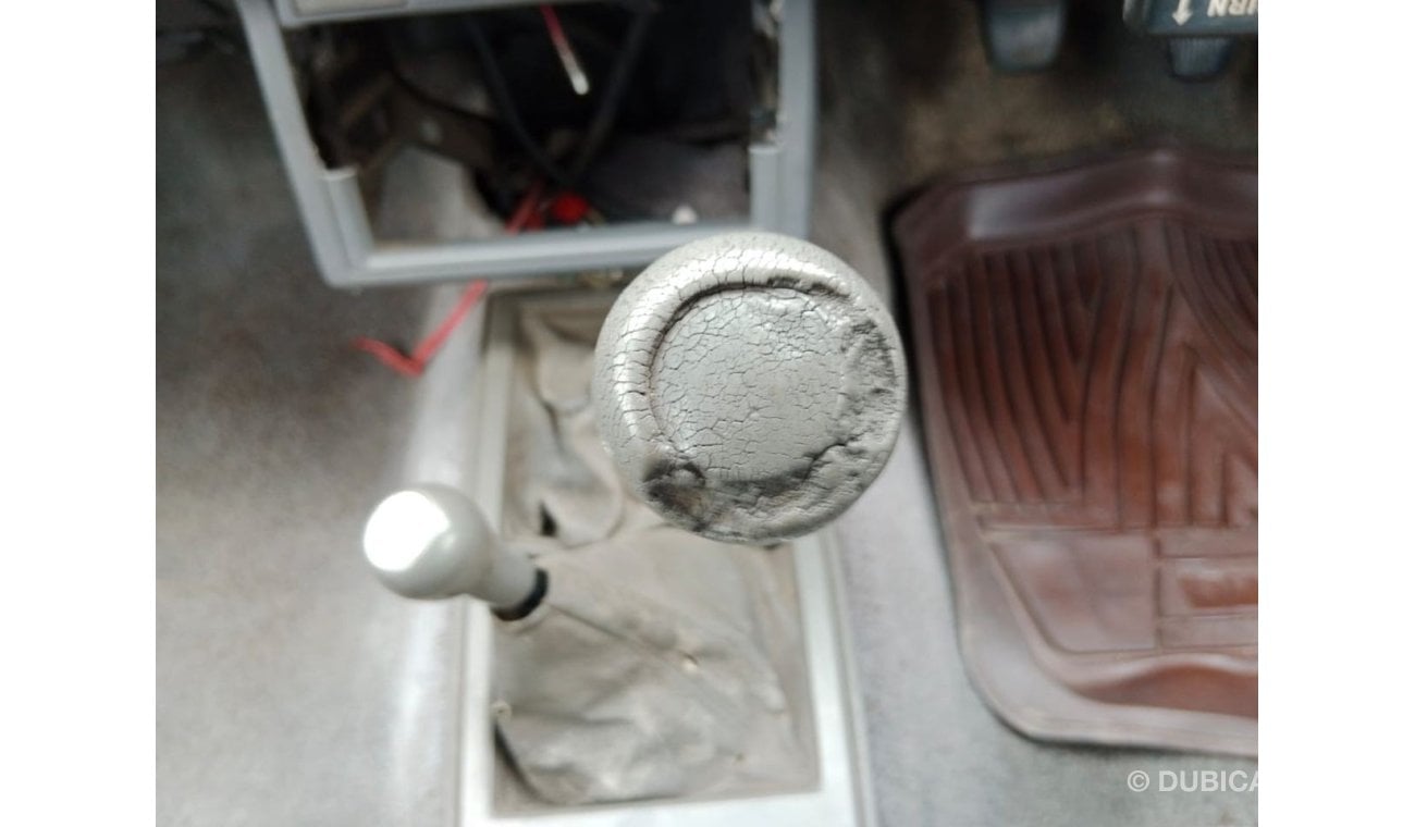 Toyota Hilux TOYOTA HILUX PICK UP RIGHT HAND DRIVE (PM1554)