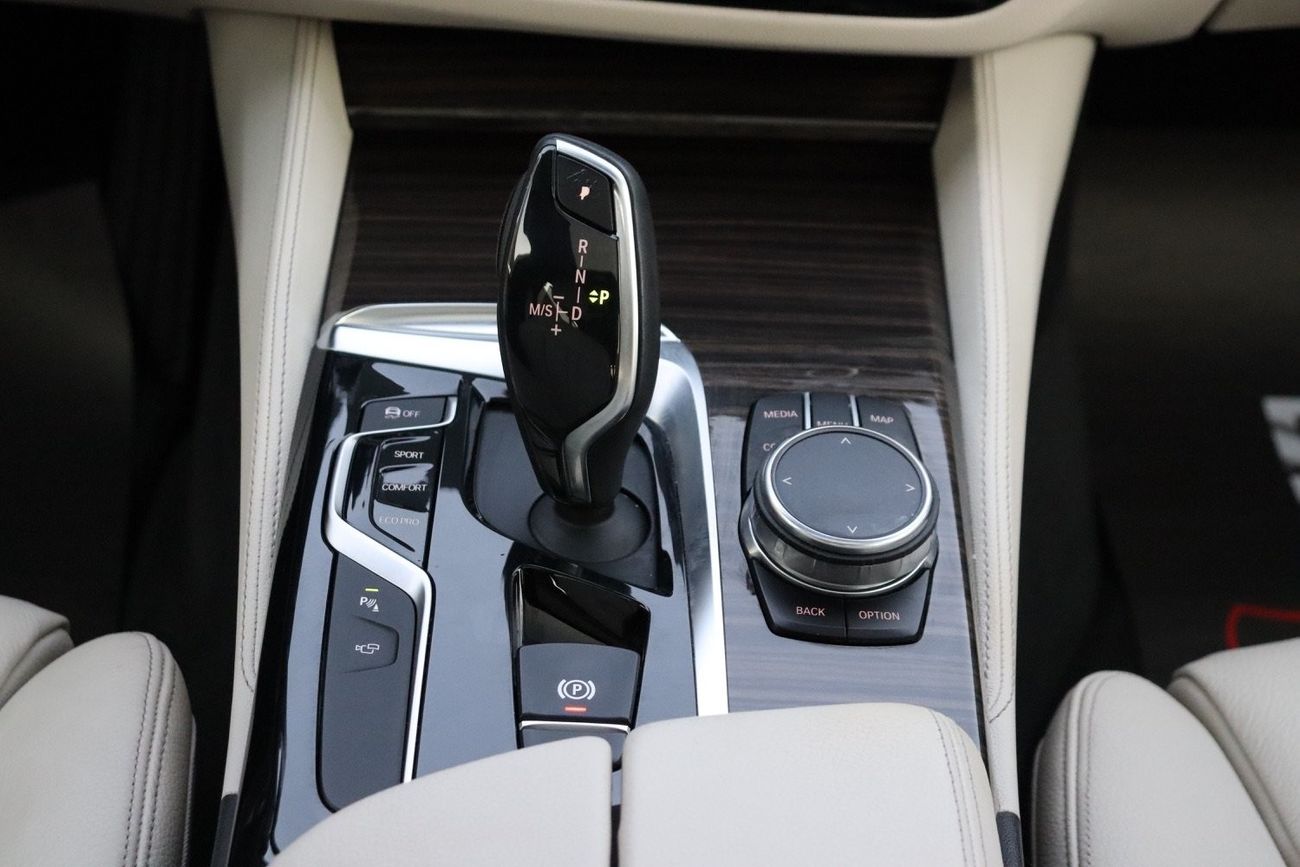 BMW 530i BMW 530i / 2019 / GCC / Full Service History/ Luxury Line