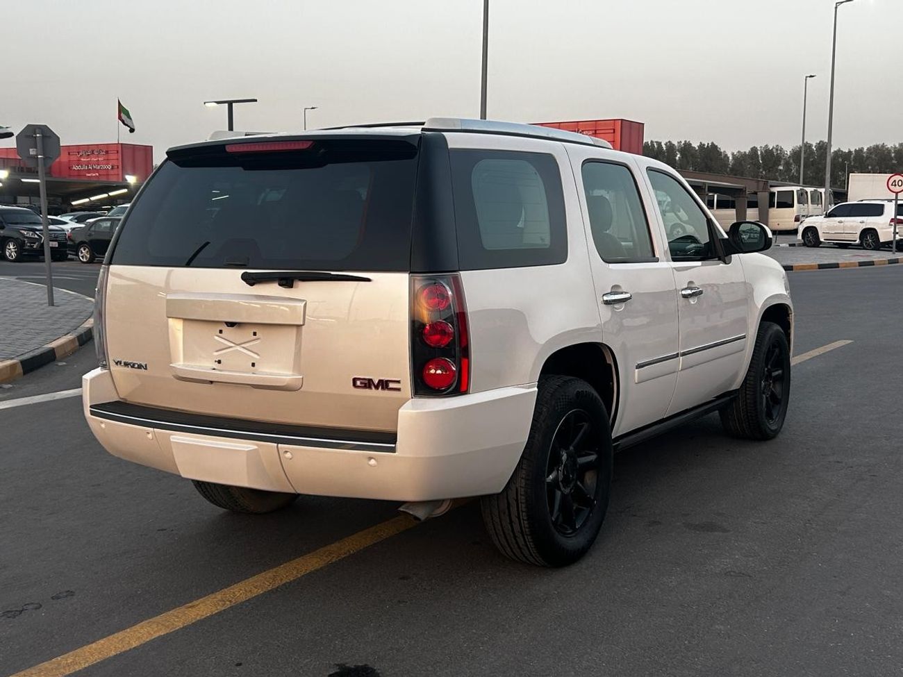 GMC Yukon yucon denali 2013 model gcc
