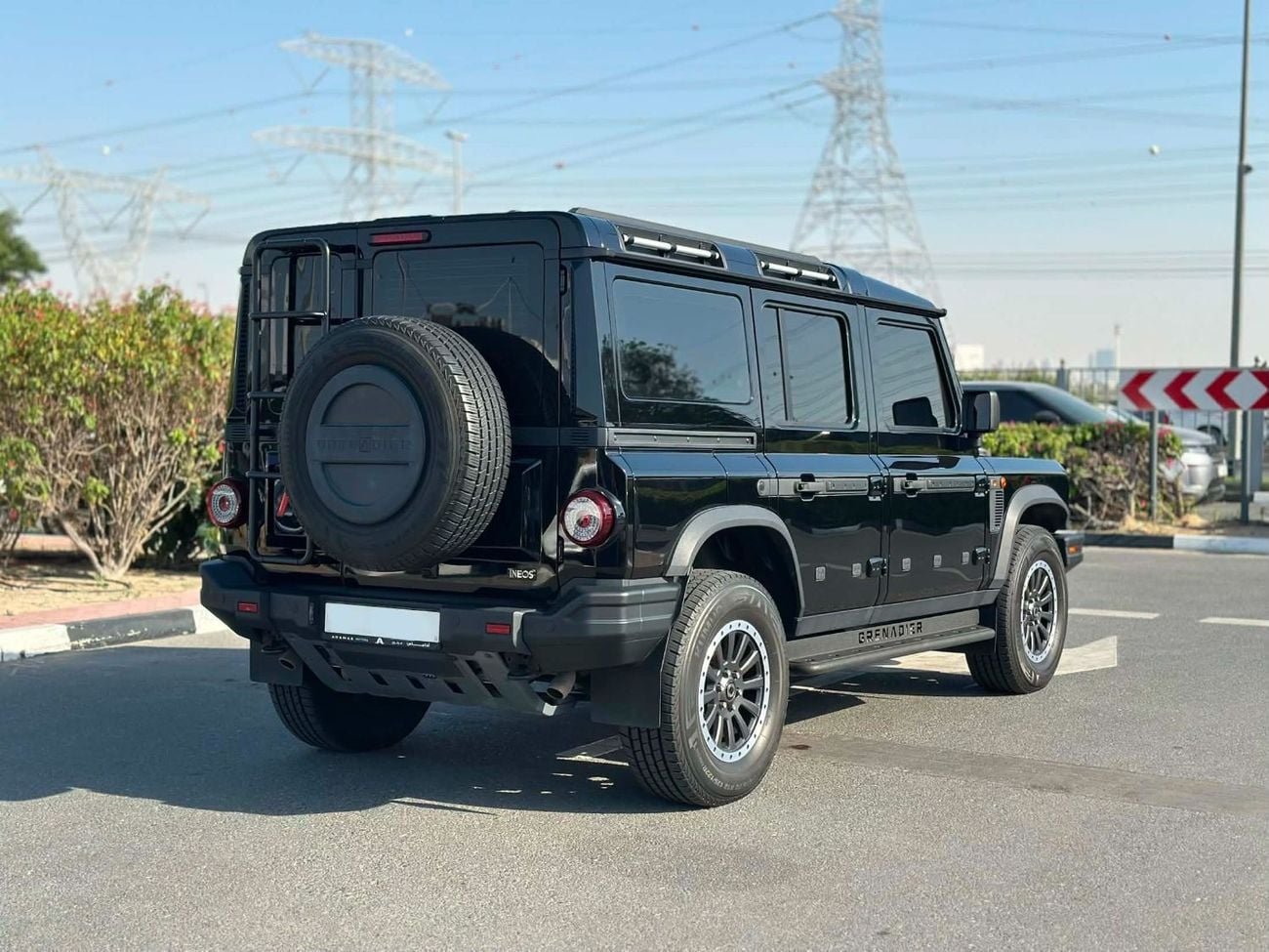 إينيوس غرينادير INEOS Grenadier 2023 GCC Specs