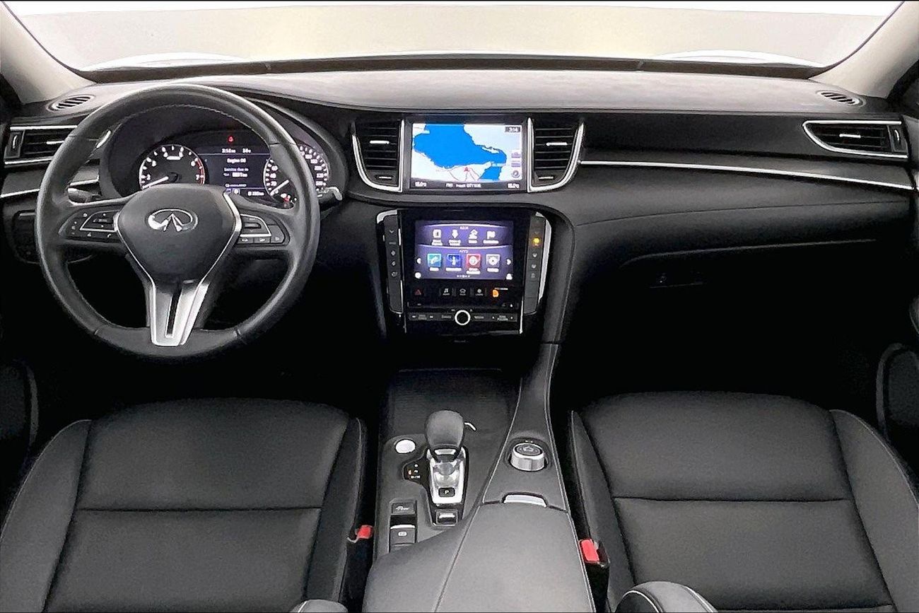 إنفينيتي QX50 Luxe | عرض العيد الحصري | خالية من أضرار الفيضانات