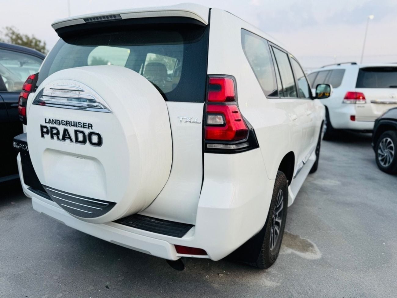Toyota Prado TX-L Toyota prado 2018 GXR 2.8 diesel