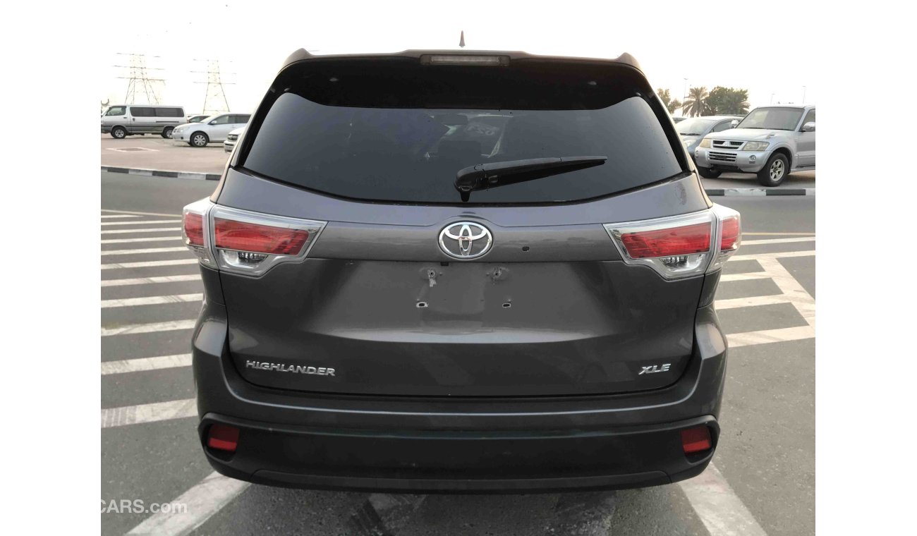 Toyota Highlander FULL OPTIONS WITH LEATHER SEAT, PUSH START AND SUNROOF