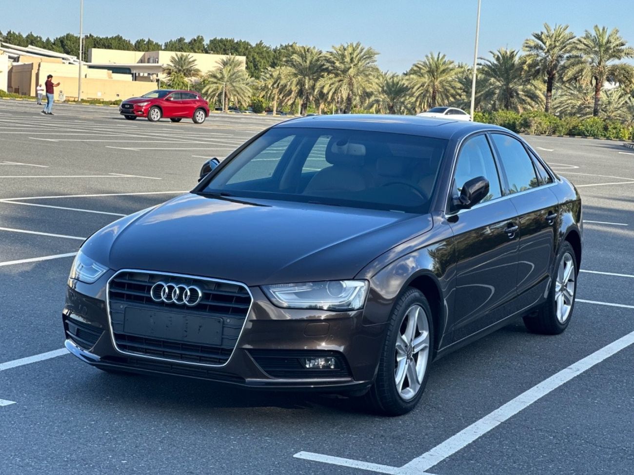 أودي A4 TFSI quattro S-لاين موديل 2015 خليجي فل مواصفات كرأسي جلد ومثبت سرعه وتحكم كهربي كأمل ونظام صوت ممتا