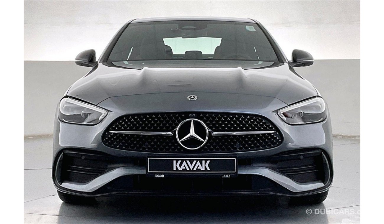 مرسيدس بنز C200 Premium + (AMG Line) | سنة ضمان مجانية | نسبة التمويل 1.99% | خالية من أضرار الفيضانات