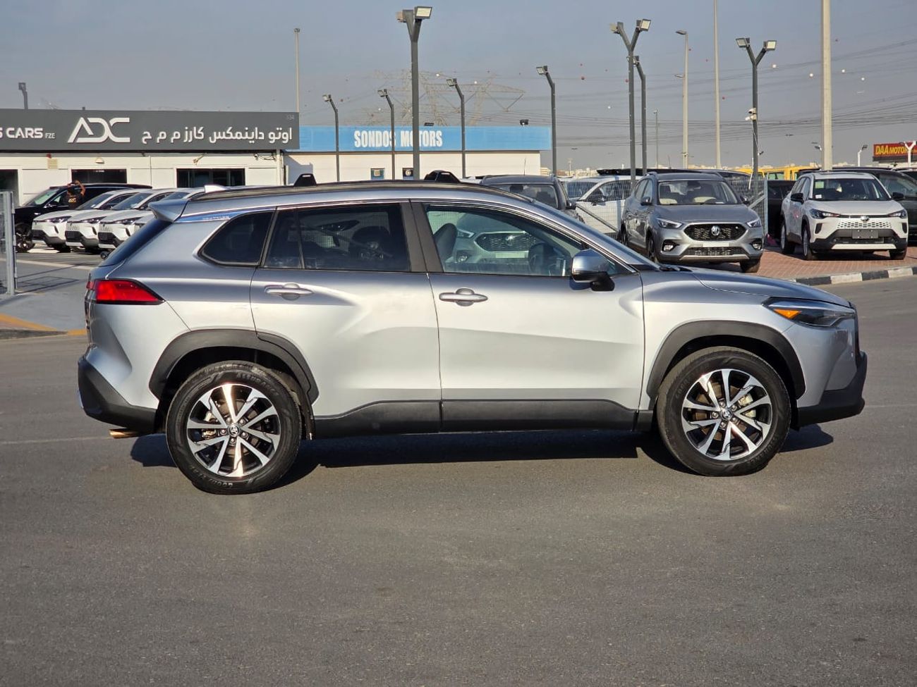 تويوتا كورولا كروس 2.0 XLE (AWD)