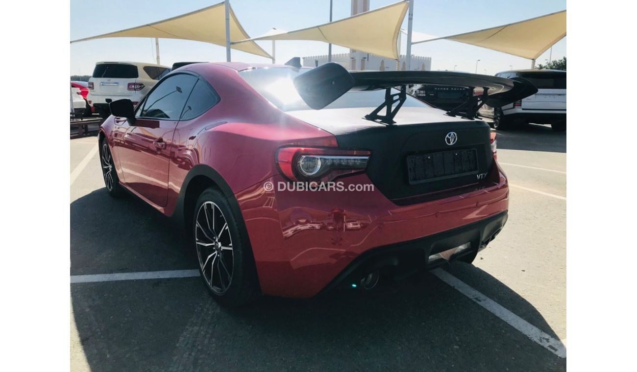 تويوتا 86 سياره نظيفه جدا بحالة الوكاله