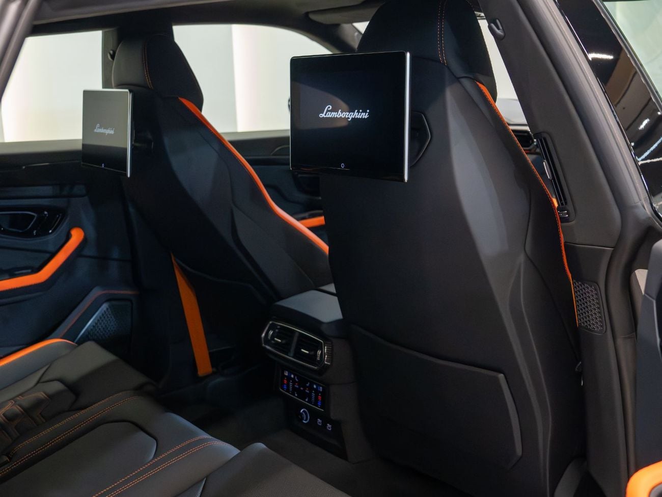 لامبورغيني اوروس 2025 | LAMBORGHINI URUS SE | EUROPEAN SPECS | BRAND NEW | 0 KM | HYBRID SUPER SUV | V8 ENGINE