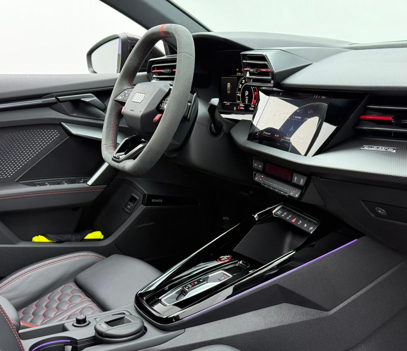 Audi RS3 TFSI quattro 2.5L Sedan 2025 Audi RS3 2.5 TFSI quattro ,Agency Warranty+Service Contract ,Excellent 