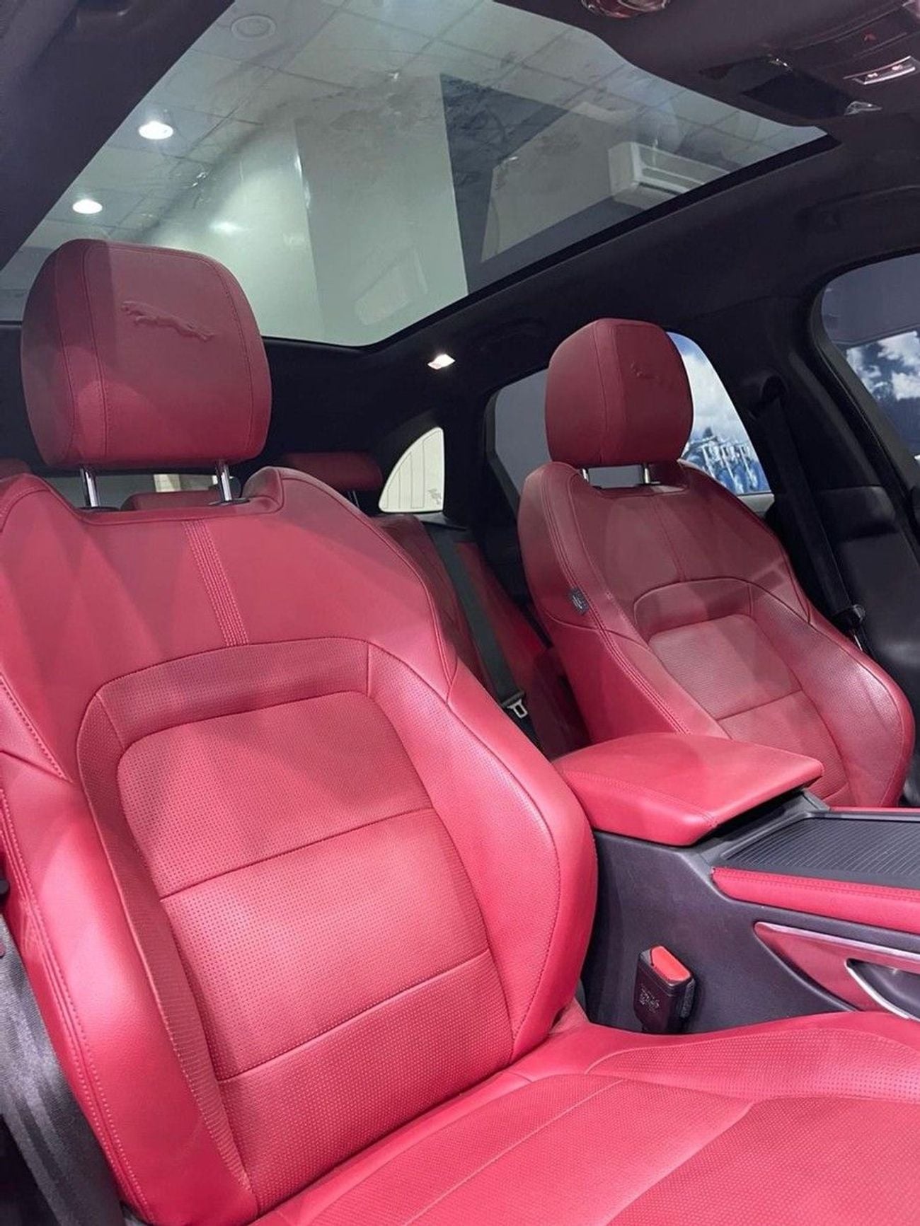 جاكوار F بيس R-Dynamic Black P250 2.0L Jaguar F-Pace 2022