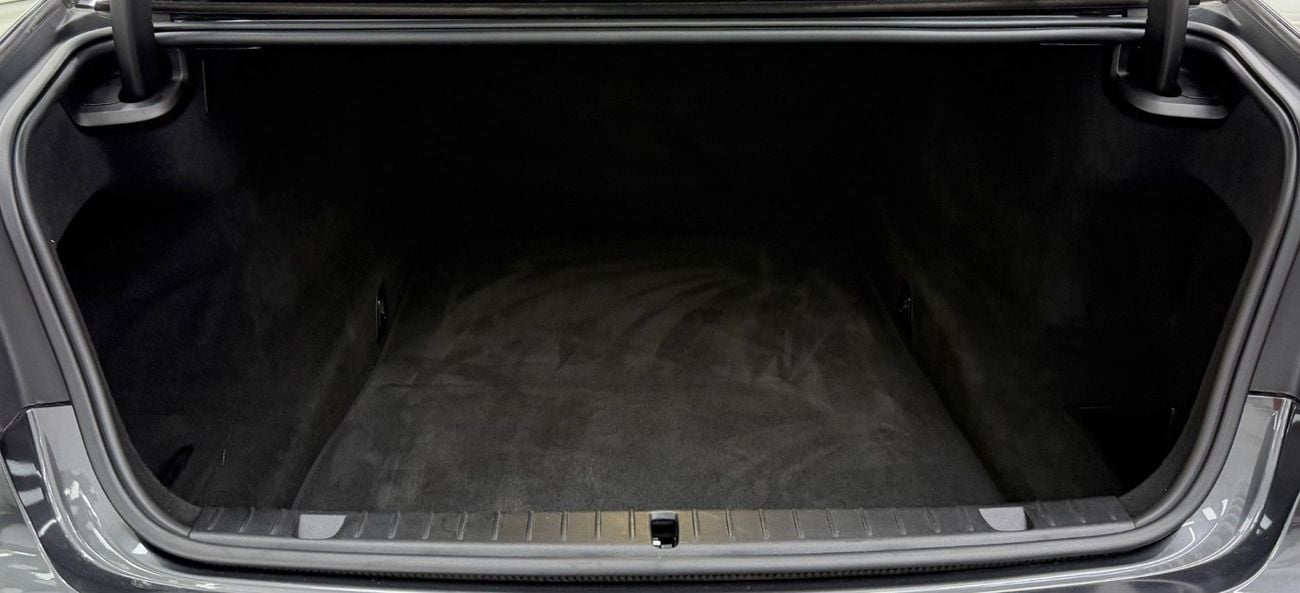 بي أم دبليو 730Li Exclusive 2.0L