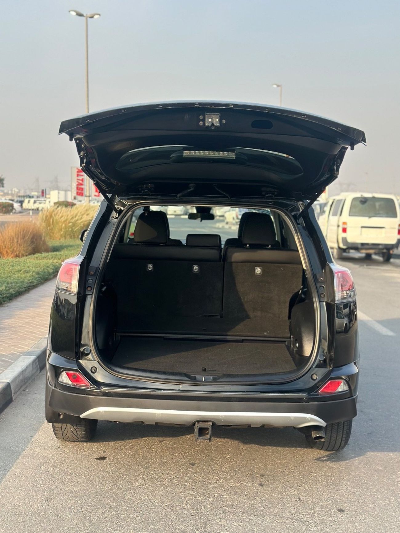 Toyota RAV4 Hybrid XLE 2.5L