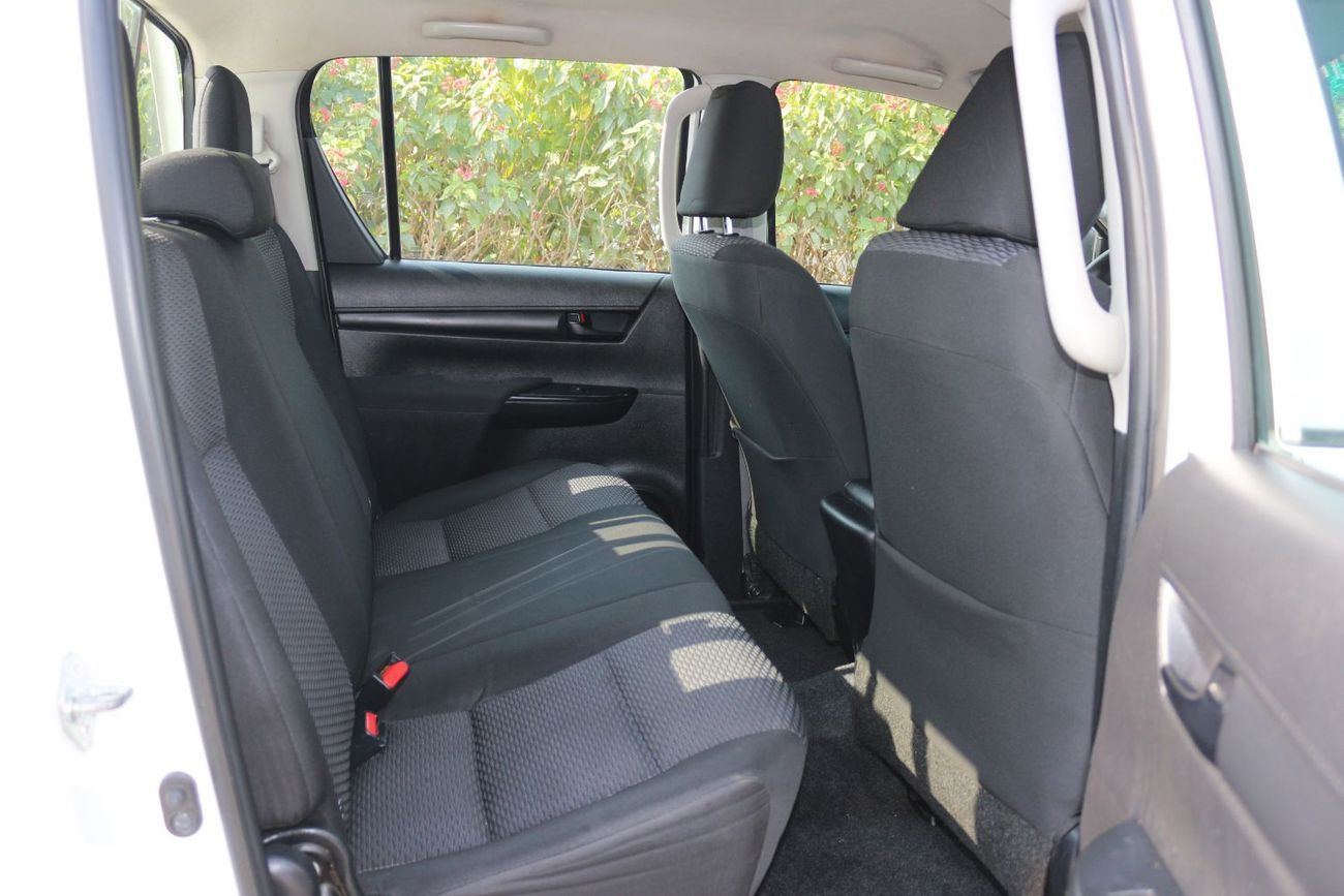 Toyota Hilux GL 2 2.4L 4WD