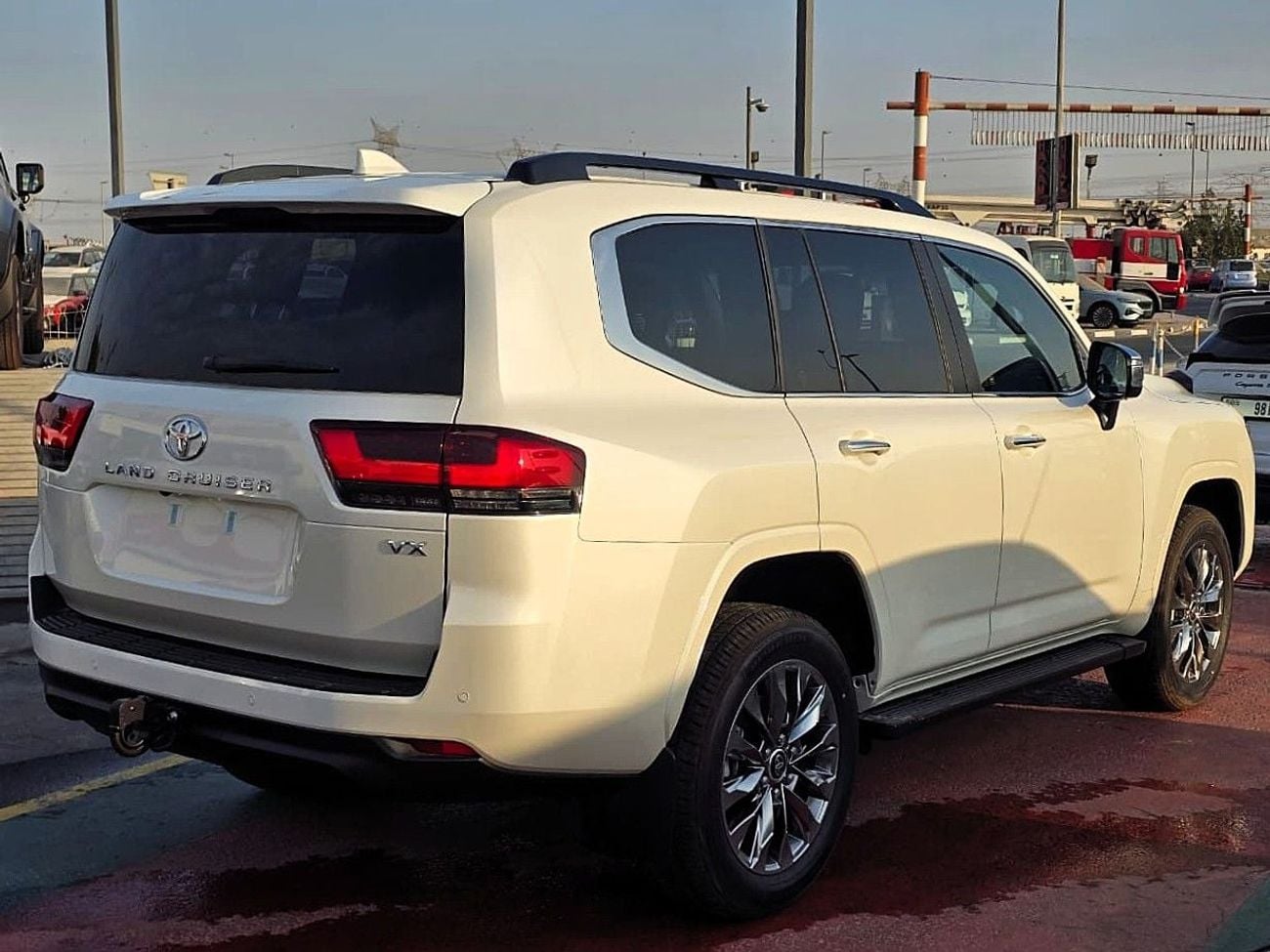 Toyota Land Cruiser VX Toyota land cruiser Vx 3.5l turbo 4*4 A/T  white /black Color 2026