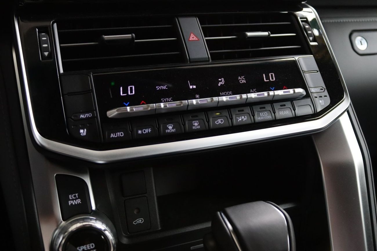 Toyota Land Cruiser 2025 LAND CRUISER 300 4.0 V6 VXE.s RADAR **EXPORT ONLY**التصدير فقط خارج الخليج***