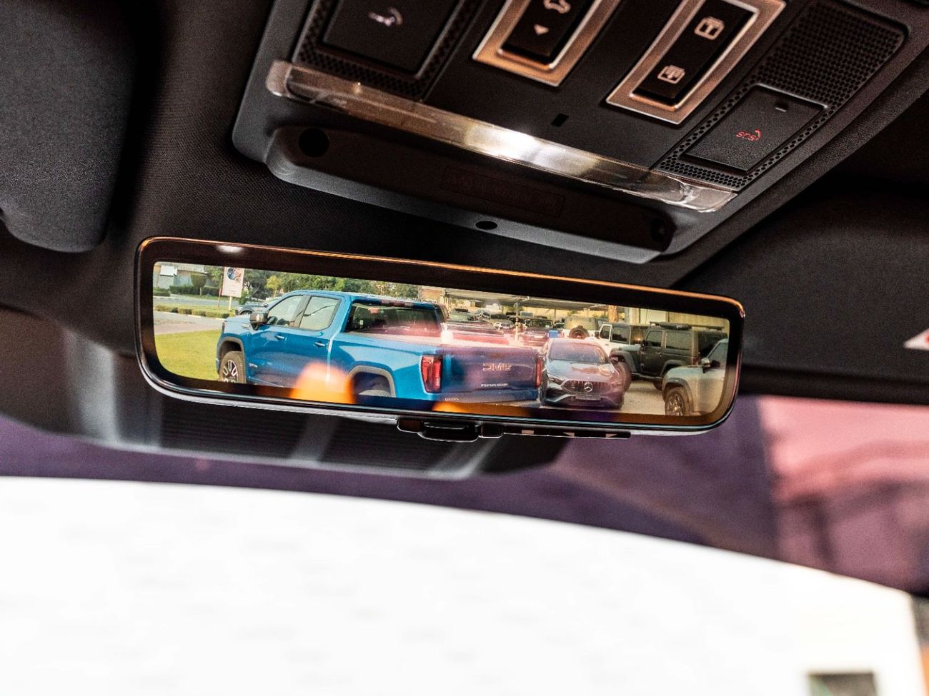 Land Rover Defender P400 110 SE 3.0L (5 Seater)