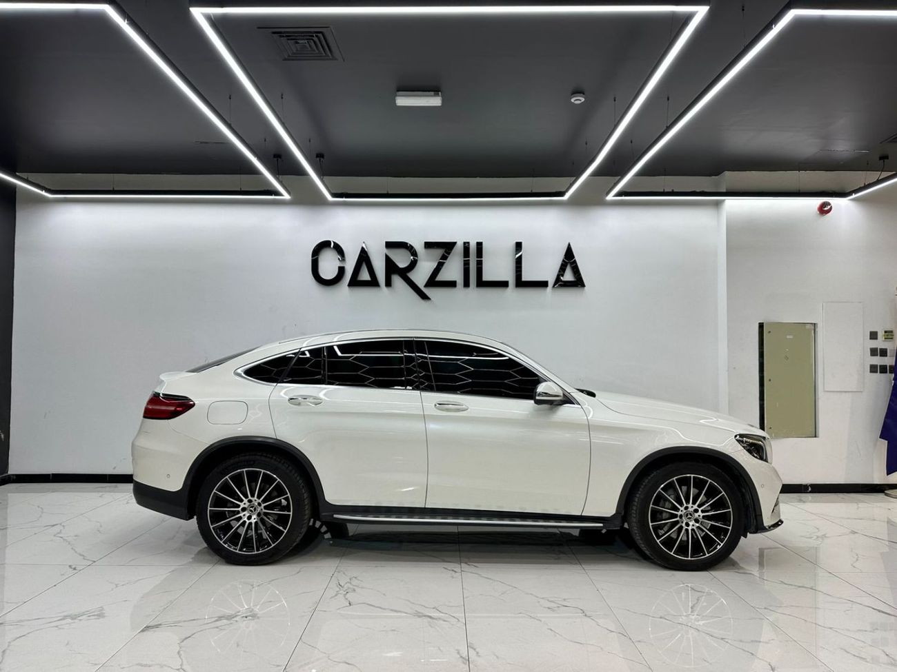 Mercedes-Benz GLC 250 4MATIC 2.0L AED 1,880 / Monthly l Mercedes-Benz GLC 250 4MATIC l Luxury SUV l White