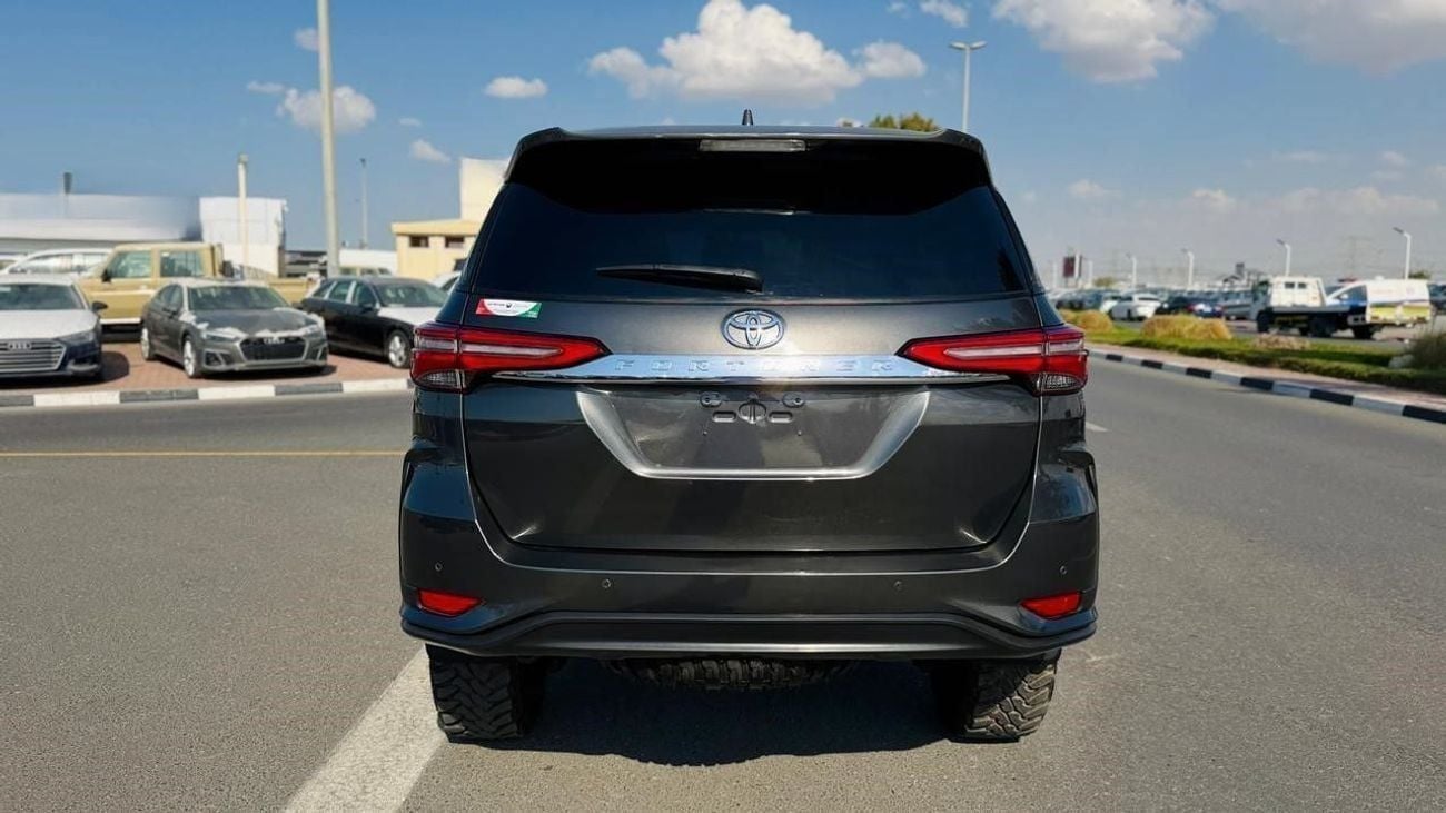 Toyota Fortuner 2023 | 2.8L DIESEL ENGINE | AUTOMATIC TRANSMISSION | RHD | DIGITAL AC | REAR VIEW CAMERA | CONTROLLE