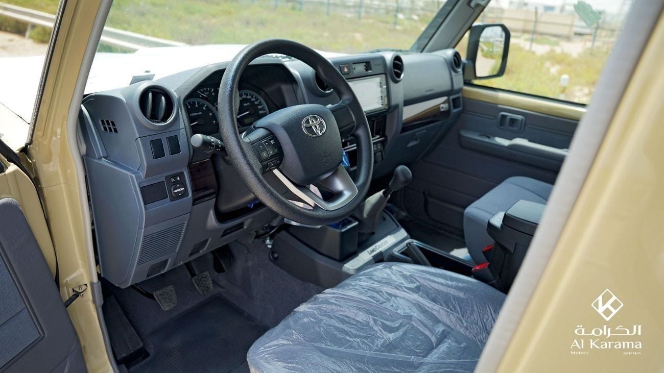 Toyota Land Cruiser 70 Toyota Land Cruiser  76 Hardtop | LX | 4.0L V6 | Air Compressor | Alloy Wheels | DIff Lock | Rear Ca