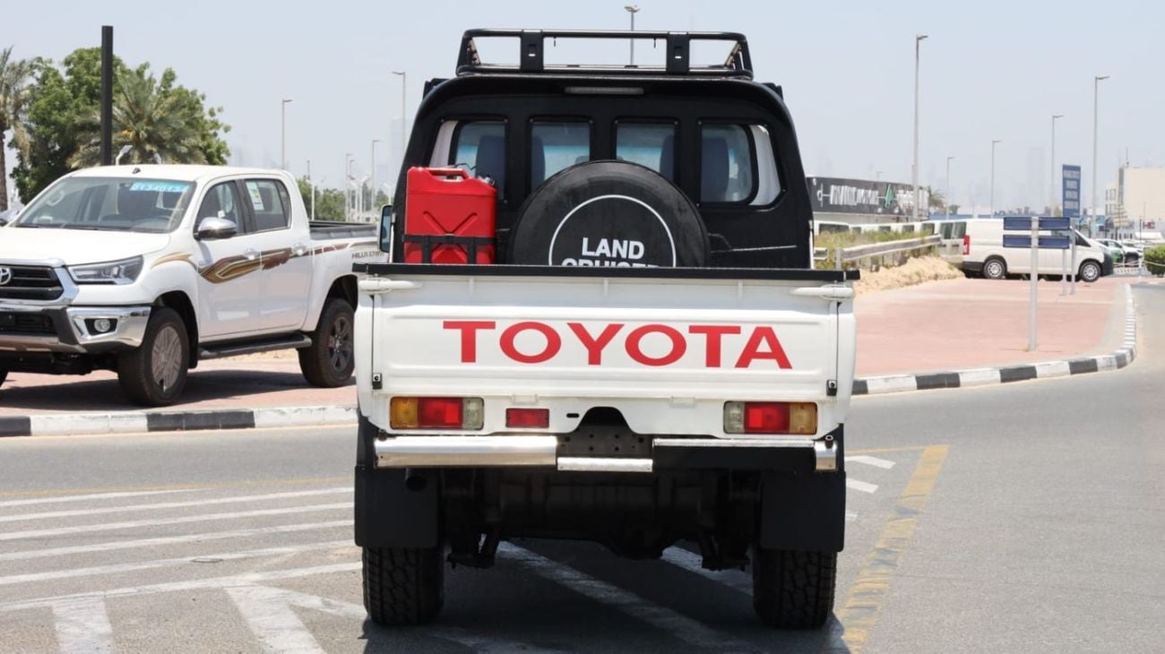 Toyota Land Cruiser Pick Up Double Cabin 4.5L 2014 TOYOTA LAND CRUISER DOUBLE CABIN