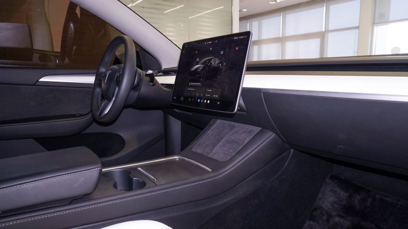 تسلا موديل Y Performance (AWD)