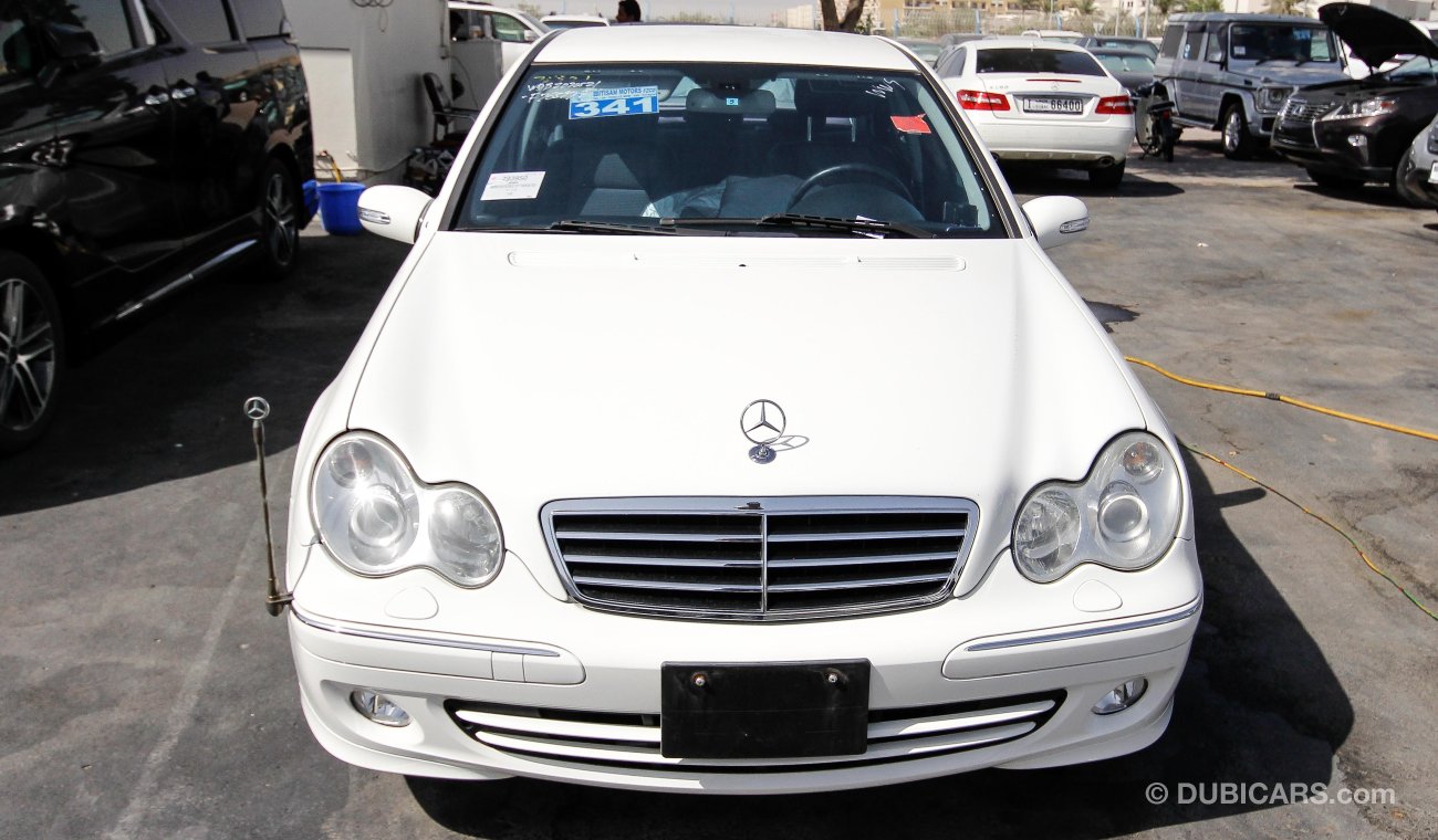 Mercedes-Benz C 230