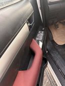 تويوتا هيلوكس 2.7L - Super White Inside Red