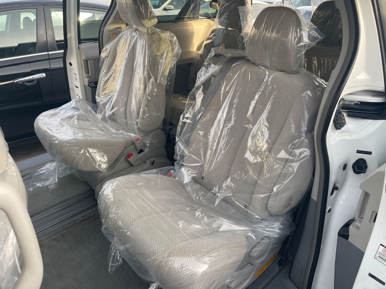 تويوتا سيينا LE VCC paper