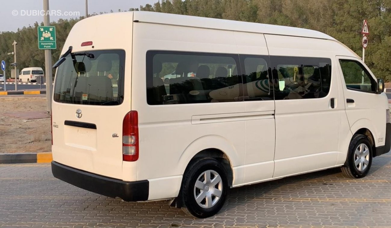 تويوتا هاياس Toyota Hiace High Roof 13 Seats 2017 Ref# 487