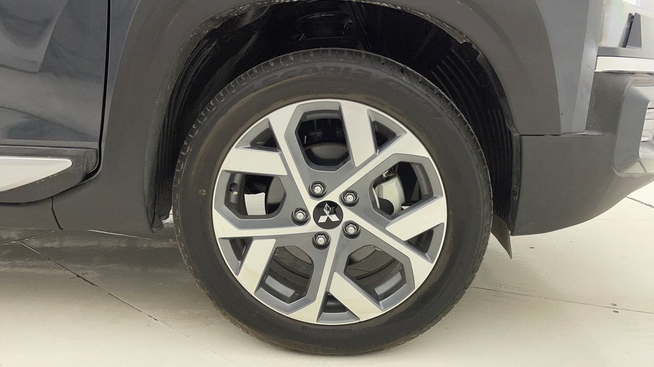 Mitsubishi Xpander H/L PREMIUM 1.5 | Zero Down Payment | Home Test Drive