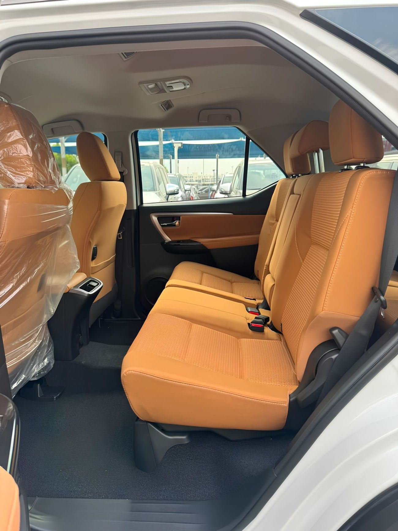 Toyota Fortuner SR5 || 2.8L DIESEL V4 4WD | RADAR | 360*CAMERA | AUTO AC (CODE # FD6FO)