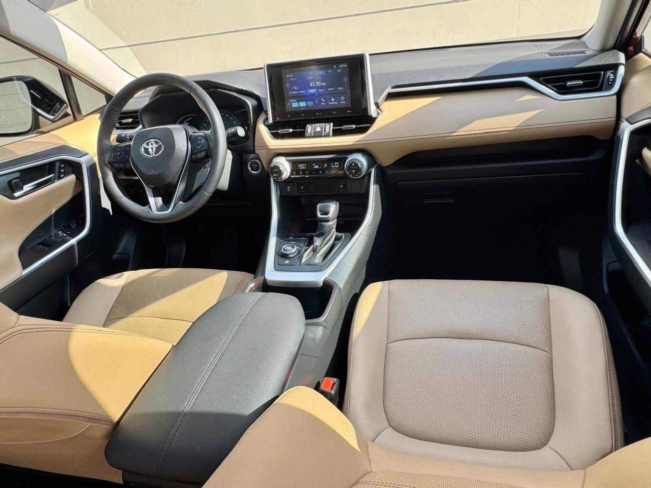 تويوتا راف ٤ TOP OF RANGE 2024 RAV4 Hybrid GCC,Full option