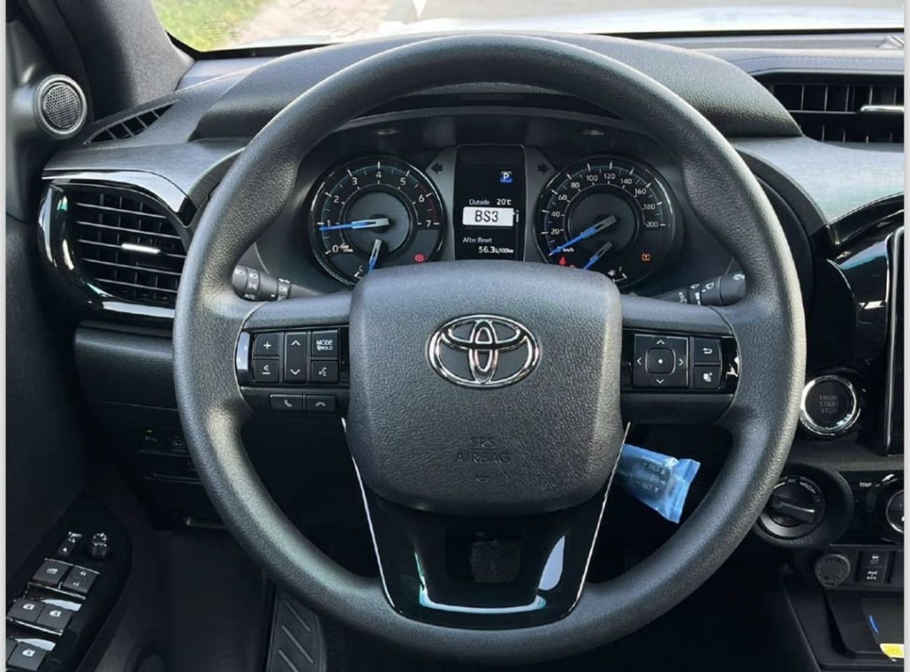 تويوتا هيلوكس Toyota pickup Hilux, adventure.4.0L petrol engine LHD,2025 model ,brand new ,Gcc specs,4x4 , automat