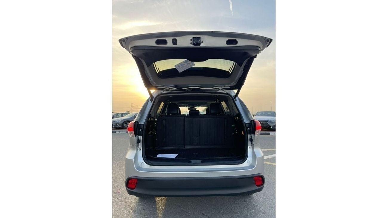 Toyota Highlander 2018 Toyota Highlander XLE 4x4 3.5L V6 Full Option 7 Seater -