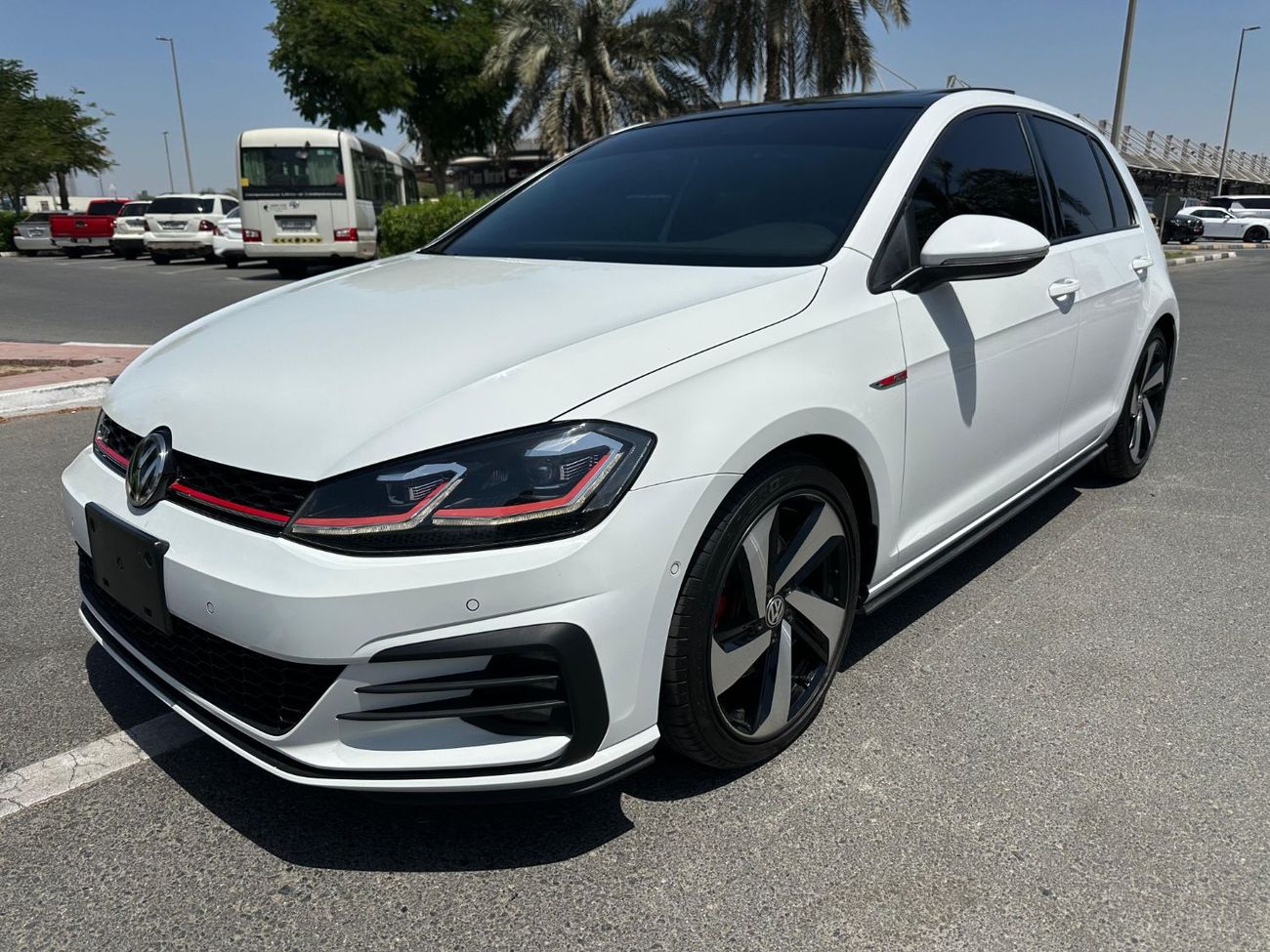 Volkswagen Golf GTI Black Style 2.0L