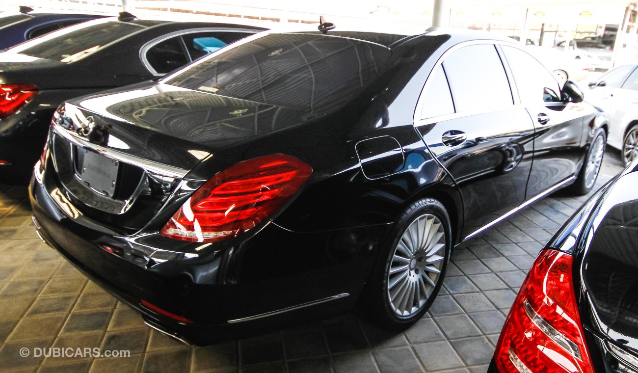 مرسيدس بنز S 550