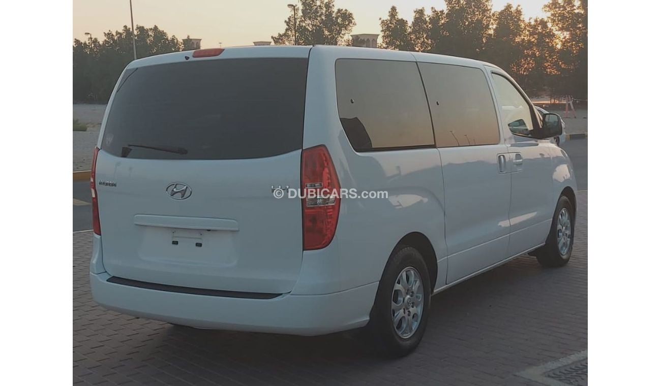 Hyundai H-1 HYUNDAI H1 - 2015