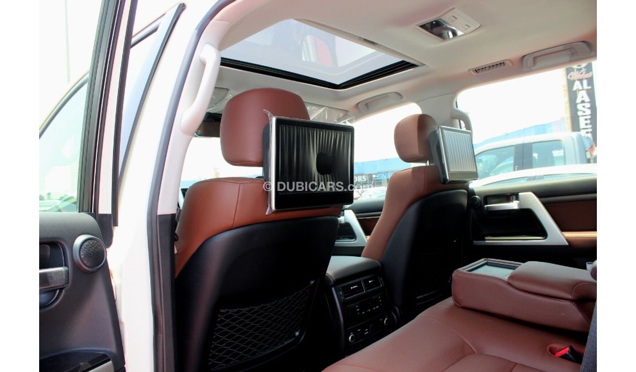 Toyota Land Cruiser (2021) VXE V8 5.7, GCC