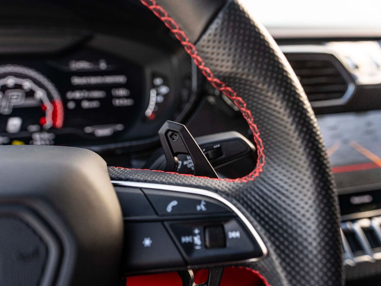 لامبورغيني اوروس STD 4.0T V8