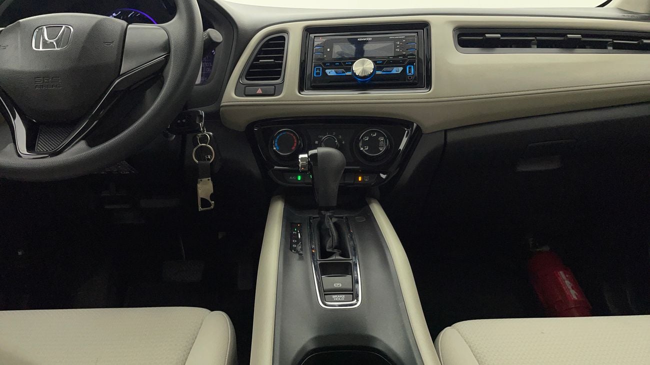 هوندا HRV DX 1.8 | بدون دفعة مقدمة | اختبار القيادة في المنزل