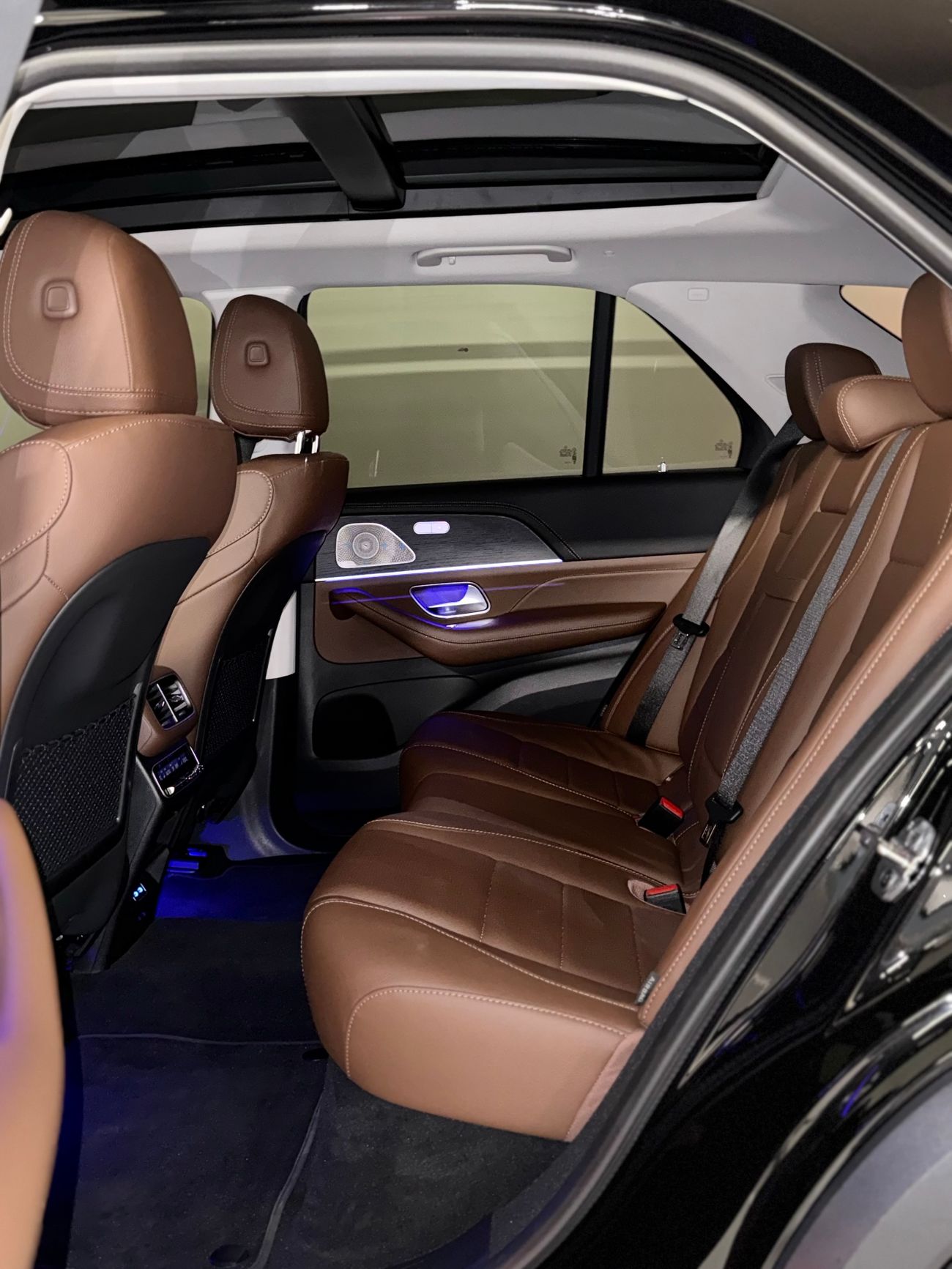 مرسيدس بنز GLE 350 Mercedes-Benz GLE350 (4 Matic)