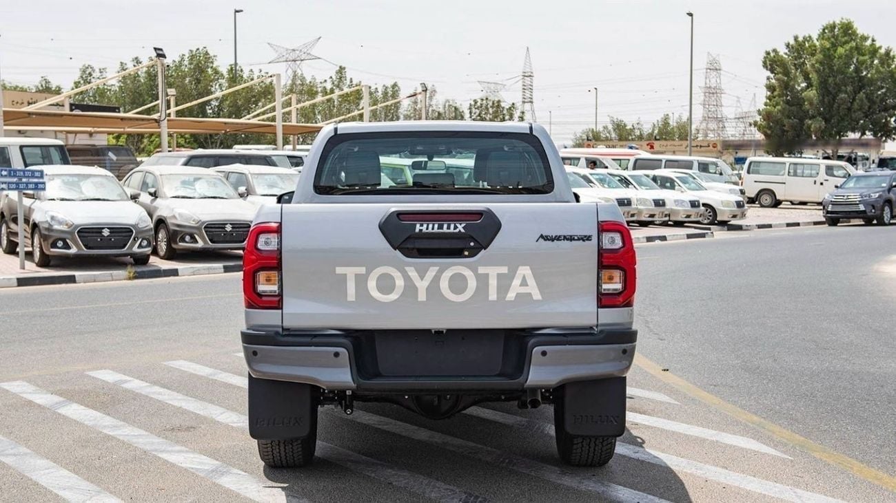 Toyota Hilux DC ADVENTURE 2.8D AT 4X4 MY2024 - SILVER