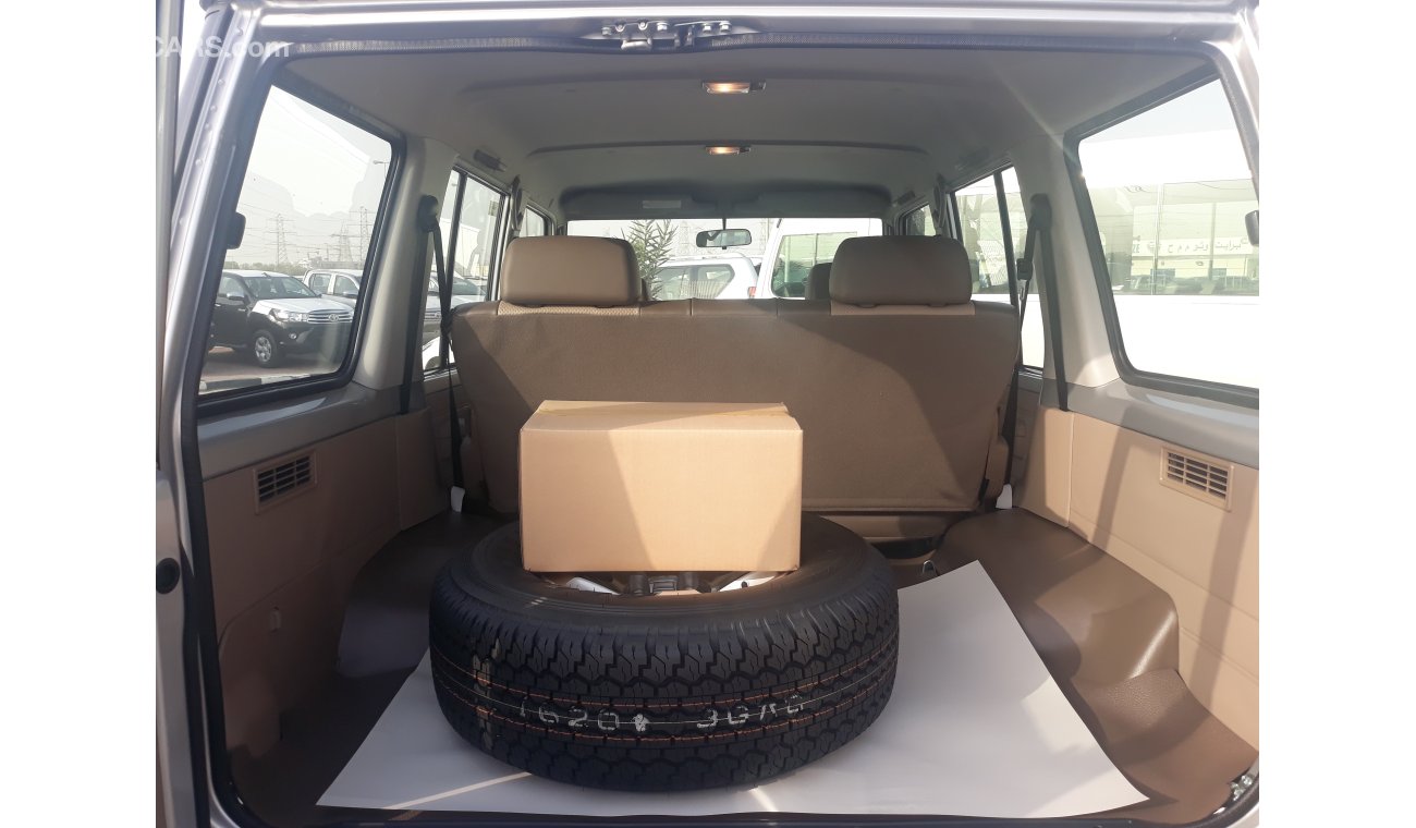 Toyota Land Cruiser Hard Top V6 4.2L 5 Doors With Power Options