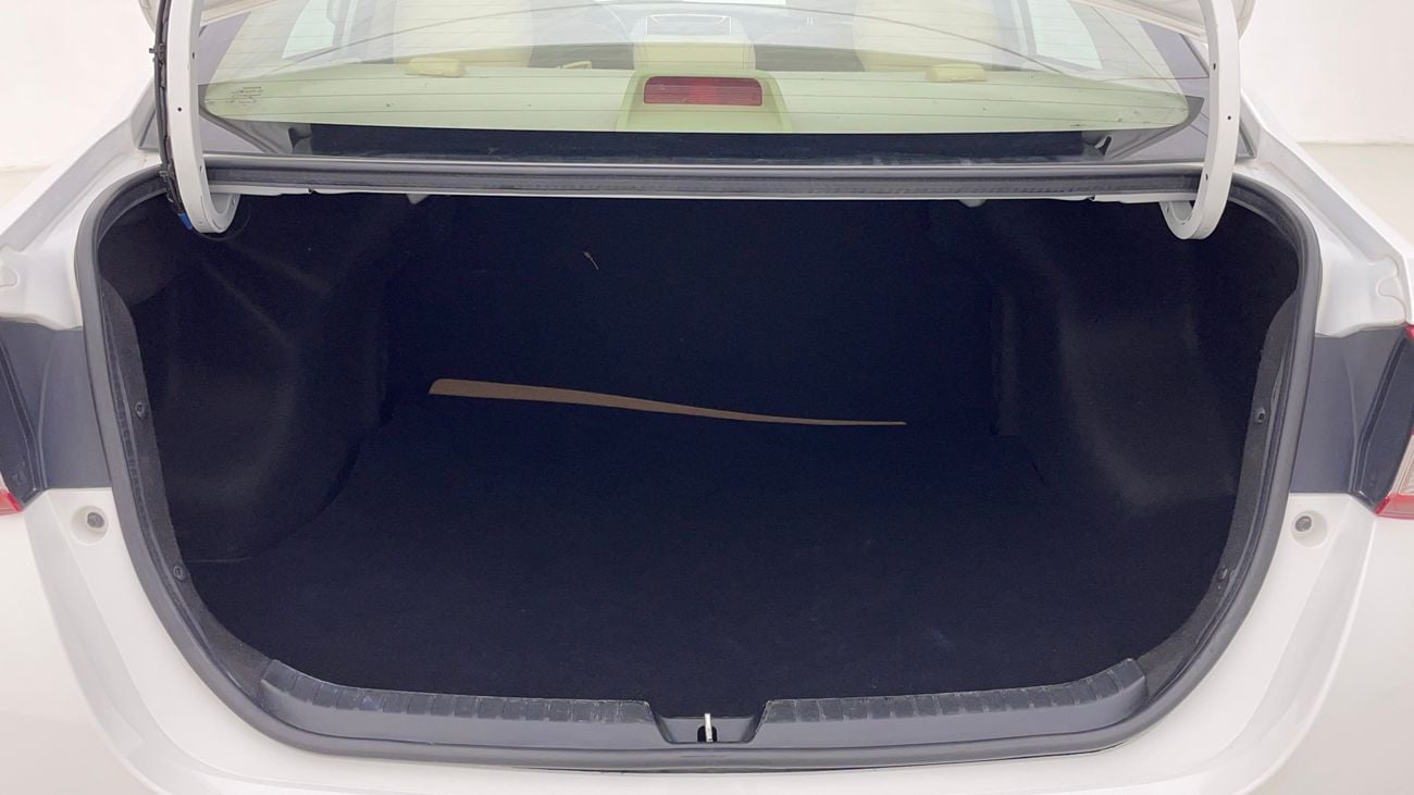 تويوتا يارس SE 1.5 | بدون دفعة مقدمة | اختبار القيادة في المنزل