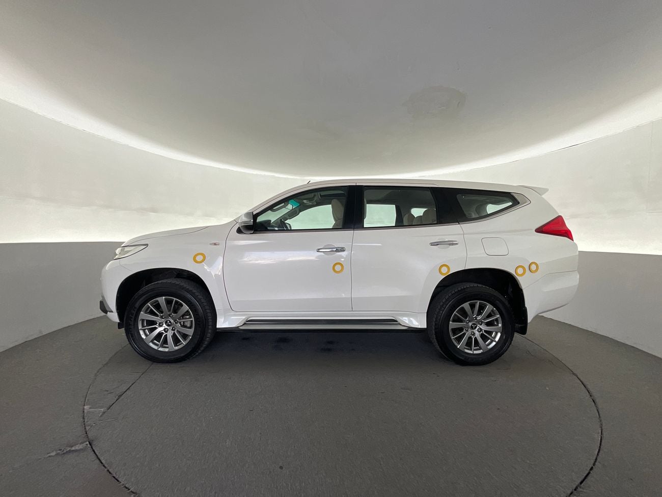 ميتسوبيشي مونتيرو سبورت GLS Mid | upto AED 20,000 Ramadan Discount | شامل الضمان | 0 ﺪﻔﻋﺓ ﺃﻮﻟﻯ