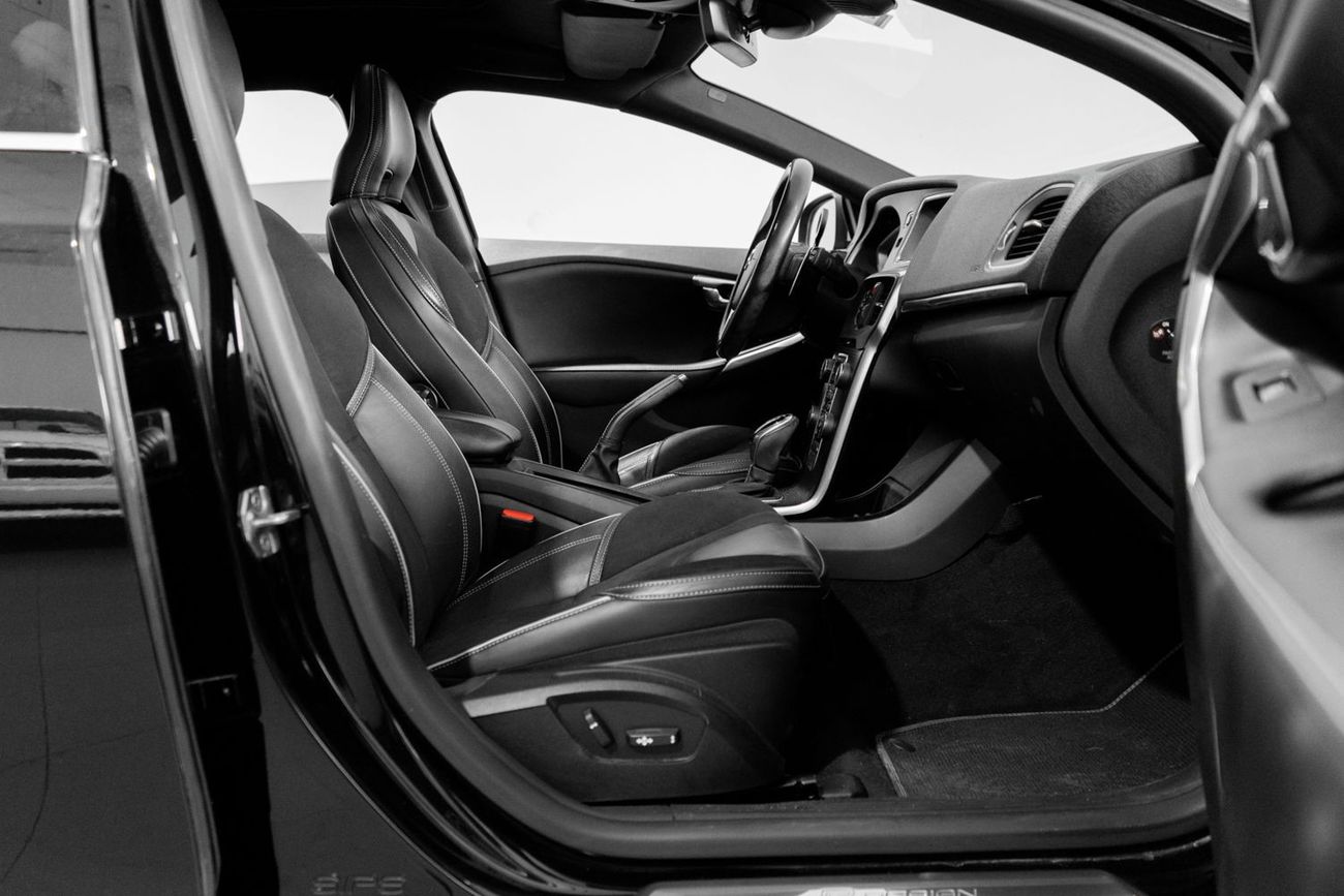 Volvo V40 T5 R-Design