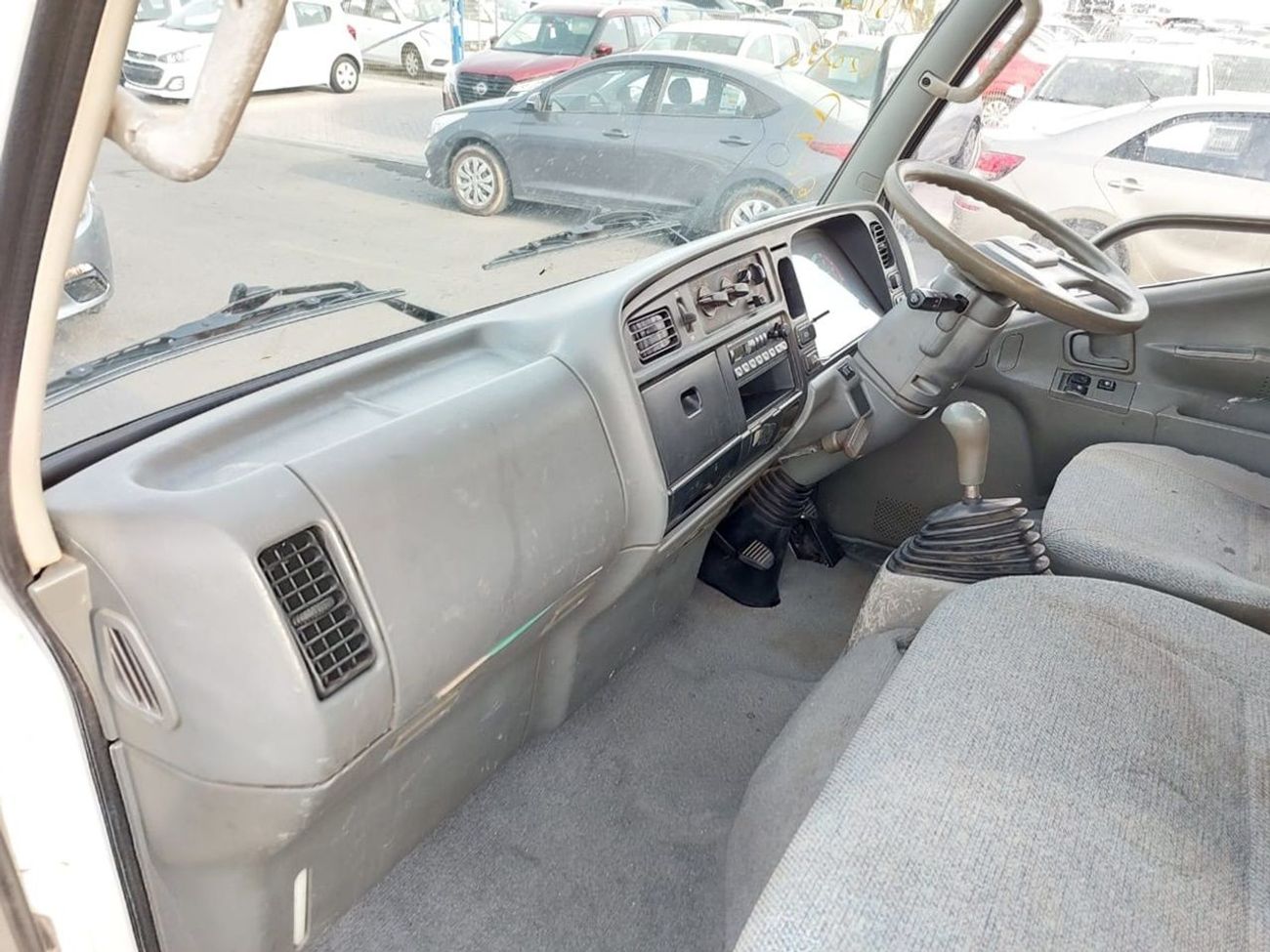 Mitsubishi Fuso Canter MITSUBISHI CANTER TRUCK RIGHT HAND DRIVE(PM20230)