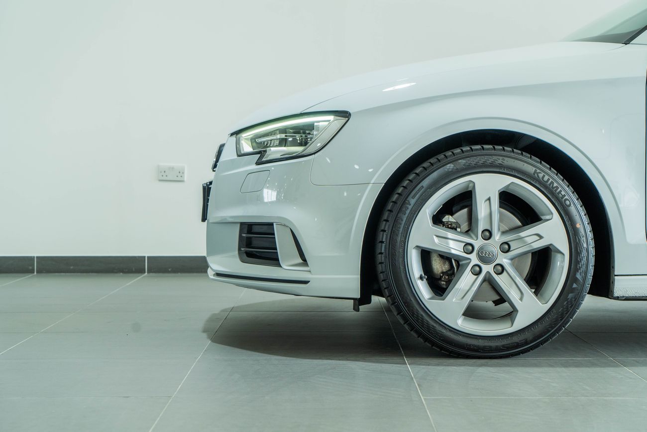 أودي A3 2017 Audi A3 30 TSFI / Full Audi Service History