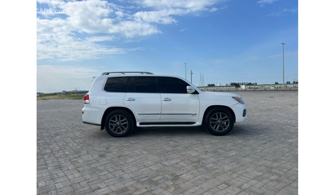 Lexus LX570 Sport Platinum Gcc